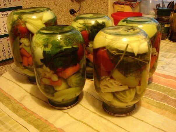 Маринование овощное ассорти